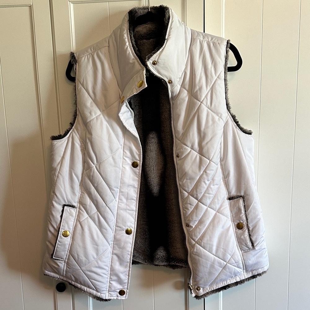 Women's Quilted White / Faux Fur Reversible Vest